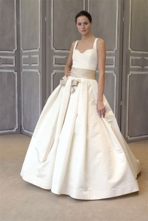 discount carolina herrera wedding dresses